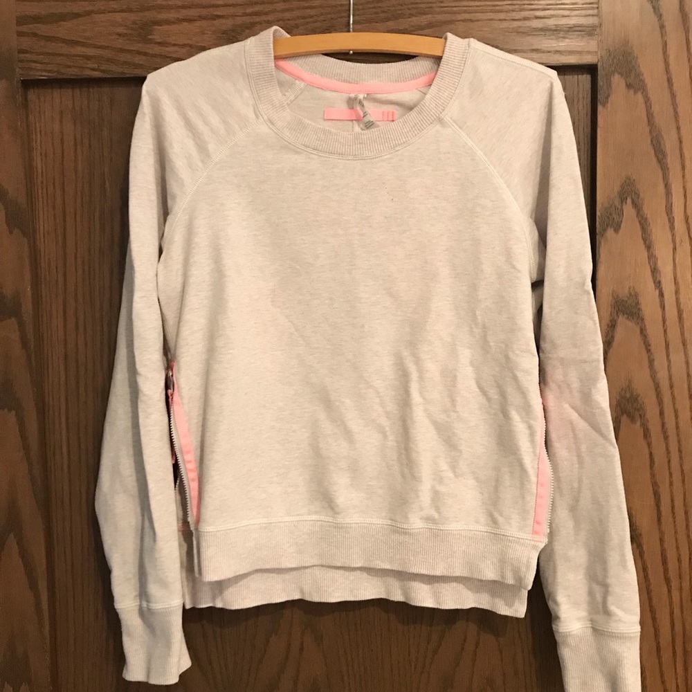 Lululemon sweatshirt